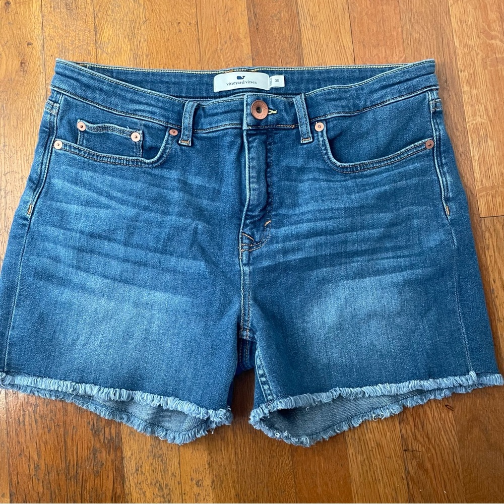 🍎 Vineyard Vines Denim Jean Shorts